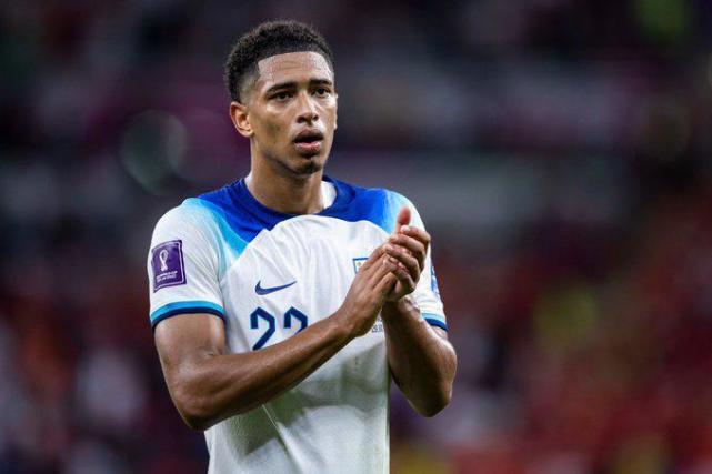 红牌争议 红牌争议